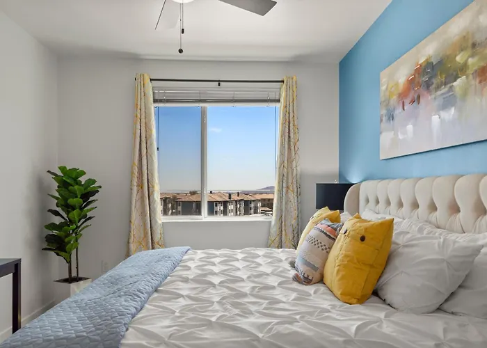 Kierland Sunny Retreat Pool & Hot Tub Apartment Scottsdale