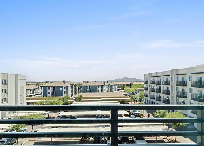 Kierland Sunny Retreat Pool & Hot Tub Apartment Scottsdale