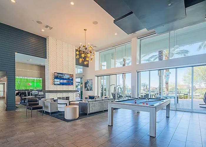 Kierland Sunny Retreat Pool & Hot Tub Apartment Scottsdale